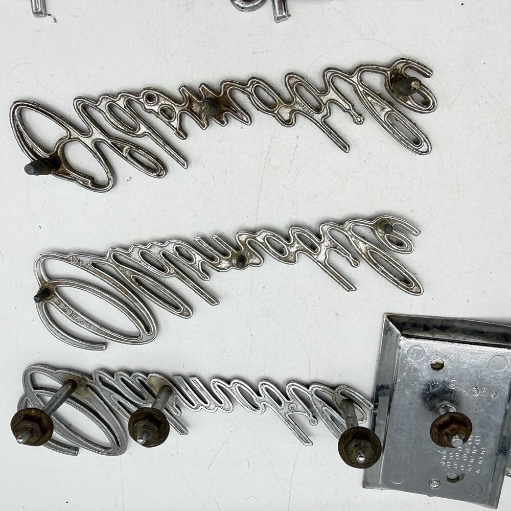 Vintage Oldsmobile Emblem Ornament Rare Lot Bulk Car Part Hood Ornament Logo - Picture 14 of 16
